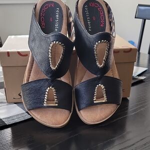 Womens Modzori Reversible "Lada" Sandals Size 8